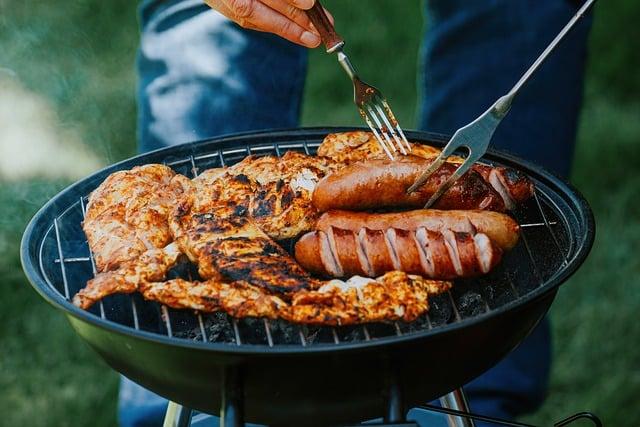 How to Clean a Barbecue Grill Without Overpaying for a Brush