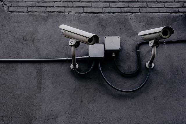 How the ANSQUE Home Security Cameras Wireless Outdoor Solar-Powered 4-Cam System Performs Around the Home