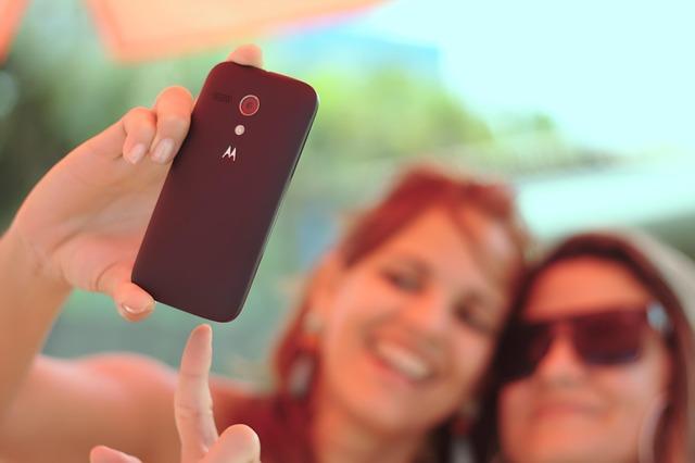 What Has the Best Camera Phone? BLU Tank II T193 Reviewed