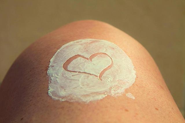 La Roche-Posay Anthelios Clear Skin SPF 60: The Specs That Matter for a Face Sunscreen