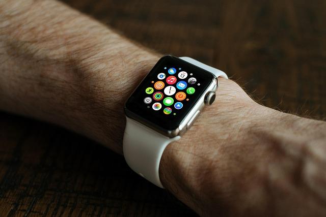 Which Smart Watch Is Best? Comparing Features and Value