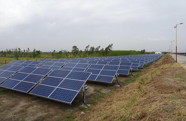 What Is the Best Solar Powered Power Bank? Compare Costs and Capacity