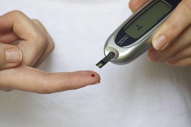 Medilax Blood Glucose Monitor Kit: how 100 test strips and 100 lancets serve a different testing need